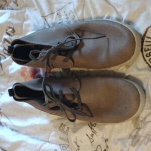 Hush Puppies, men's size 11 wide, previously worn, good condition